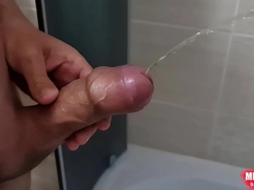 Big dick amateur gay scene with piss and squirt fetish