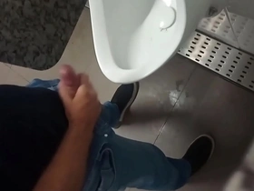 Gay gym shower scene with an amateur worker