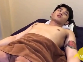 Twink gets a massage with oil and rubs his balls.